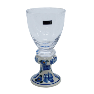 Wine glass with bubbles (A22 D13)       