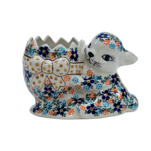 Bunny with egg (A253 D83)