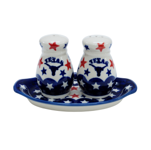 Salt and pepper shakers (A12 D97)