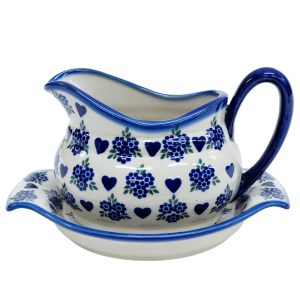Sauce boat with a tray (A37 D89)