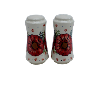 Salt and pepper shakers (A16 D101) 