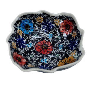 Small curly bowl (A75 D66)