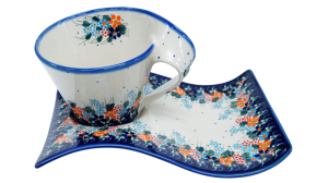 Cup with a tray (A41 D23)