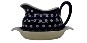 Sauce boat with a tray (A37 D22)