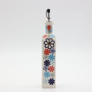 Olive oil bottle with pourer square (A544 D44)           