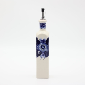 Olive oil bottle with pourer square (A544 D108)          