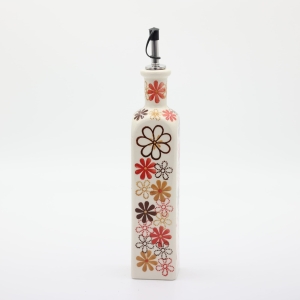 Olive oil bottle with pourer square (A544 D63)           