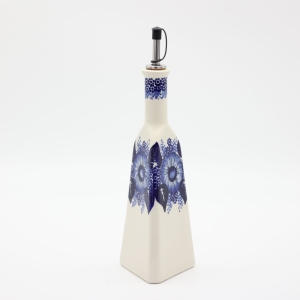 Olive oil bottle (A539 D108)      