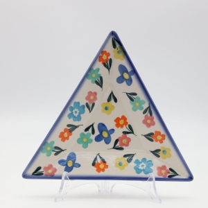 Triangular ceramic platter (A552 D125)   
