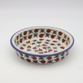 Okrągłe ceramiczne naczynie do zapiekania z Bolesławca, ręcznie zdobiona ceramika bolesławiecka, polskie rękodzieło artystyczne do piekarnika, mikrofalówki i zmywarki.