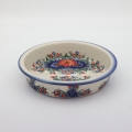 Okrągłe ceramiczne naczynie do zapiekania z Bolesławca, ręcznie zdobiona ceramika bolesławiecka, polskie rękodzieło artystyczne do piekarnika, mikrofalówki i zmywarki.