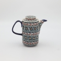 Boleslawiec teapot with a capacity of 0.55 L made from high-quality Polish stoneware. Hand-decorated using traditional stamping techniques.