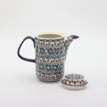 Boleslawiec teapot with a capacity of 0.55 L made from high-quality Polish stoneware. Hand-decorated using traditional stamping techniques.