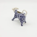 The 100 ml capacity is perfectly measured for serving cream or milk for several people, while the precisely shaped cow's mouth allows for easy pouring without spilling a drop on the tablecloth.