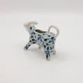This unique piece was crafted from the highest quality stoneware and hand-decorated using the traditional stamping method, which guarantees that every single item possesses its own unique character and soul.