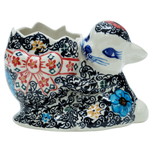 Bunny with egg (A253 D66)